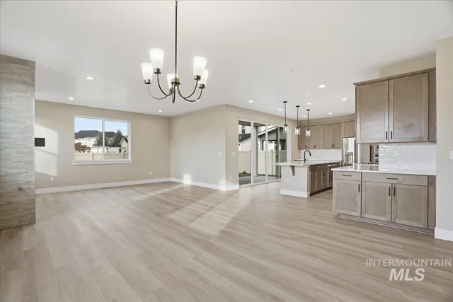 $689,990 | 6050 North Torva Avenue, Meridian, ID 83646