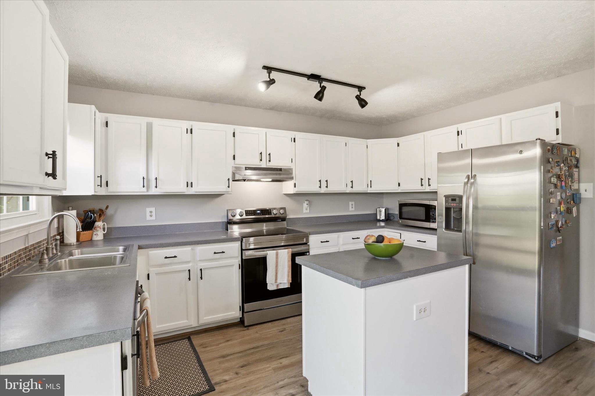 380 Granny Smith Road Linden, VA 22642 - Photo 9 of 31