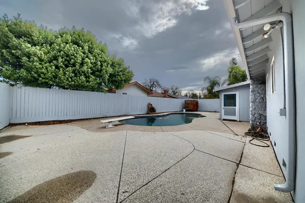 $525,000 | 3904 Dragoo Park Drive, Modesto, CA 95356