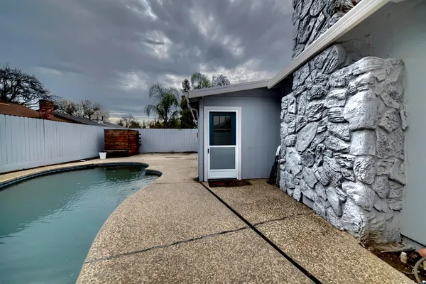$525,000 | 3904 Dragoo Park Drive, Modesto, CA 95356