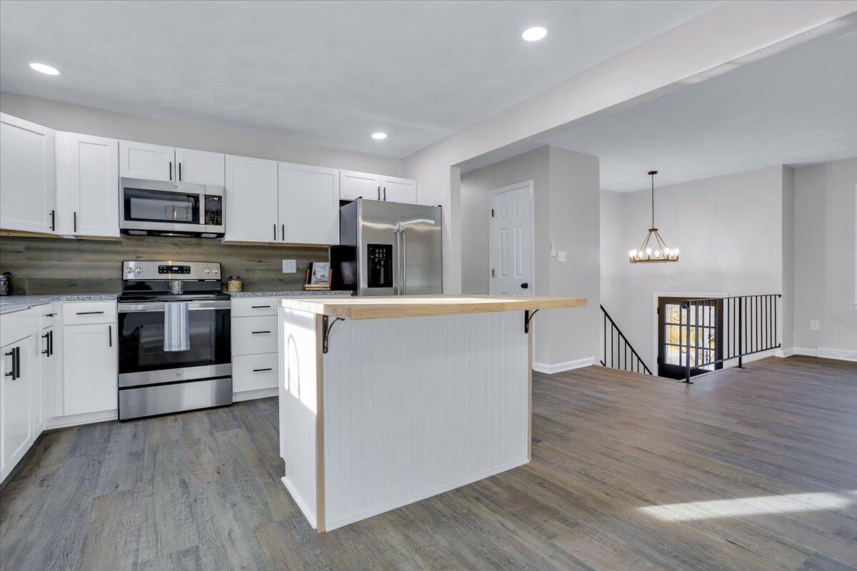 6540 Forest View Road Roanoke, VA 24018 - Photo 15 of 44 Kitchen with butcher block island