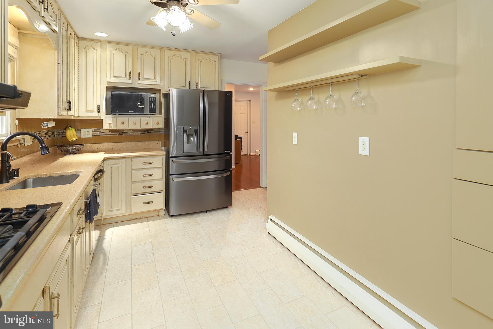 9910 Postwick Road Ellicott City, MD 21042 - Photo 11 of 30 Kitchen