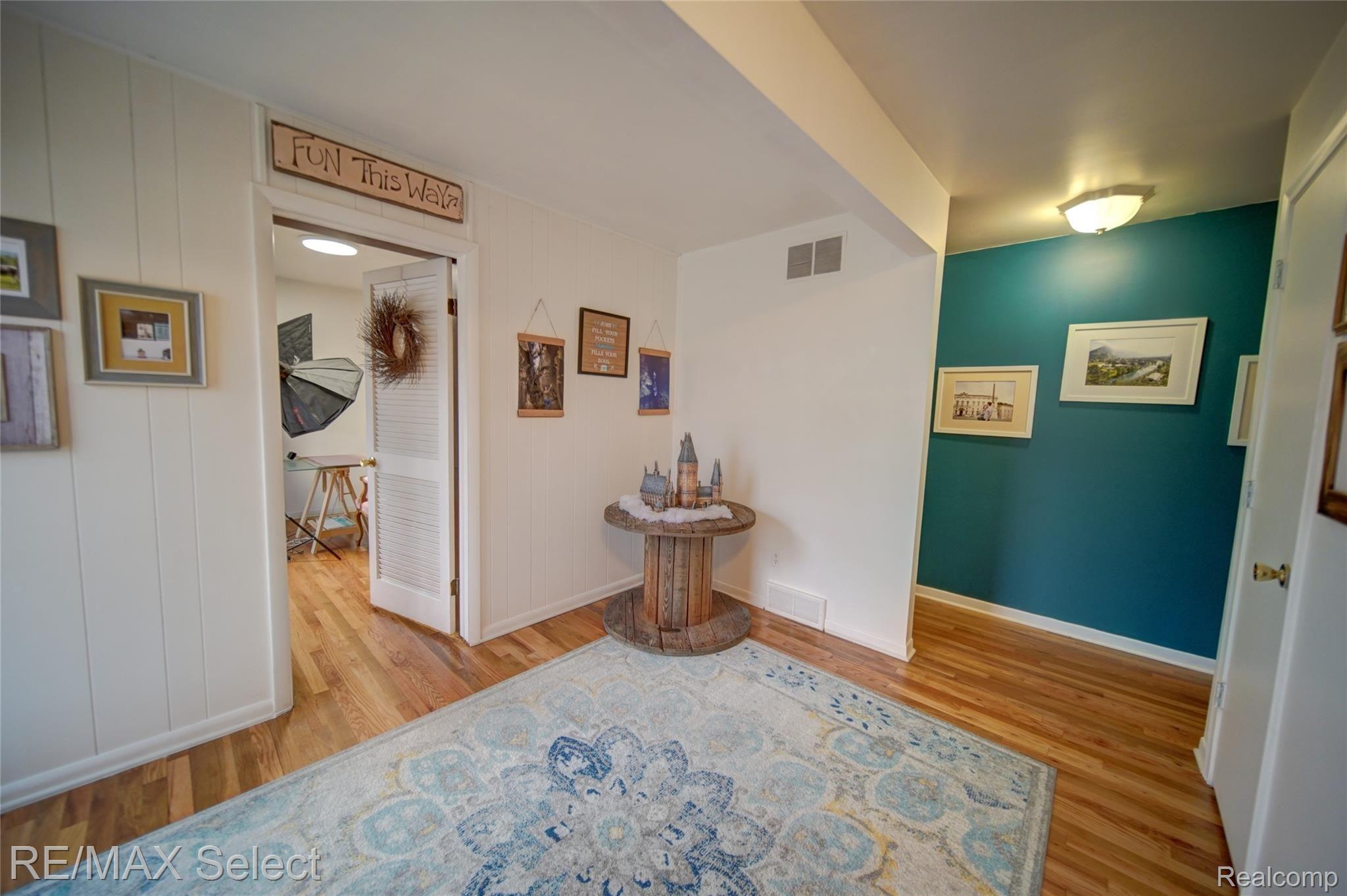 11941 Townline Road Grand Blanc, MI 48439 - Photo 7 of 52 11941 Townline Road 57.jpg