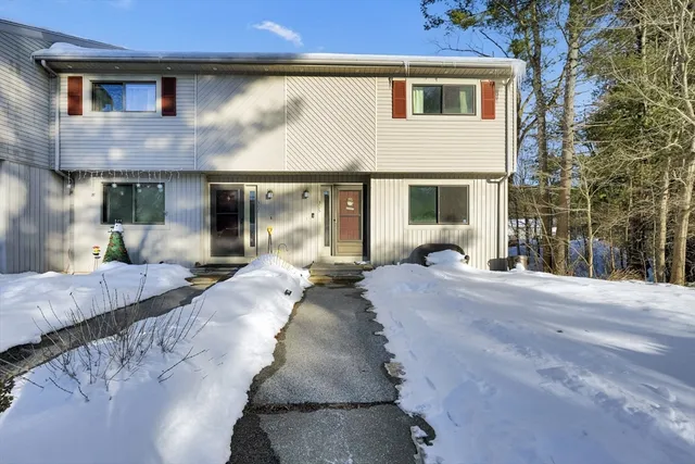$315,000 | 28 Southbridge Road, Unit 308, Charlton, MA 01507