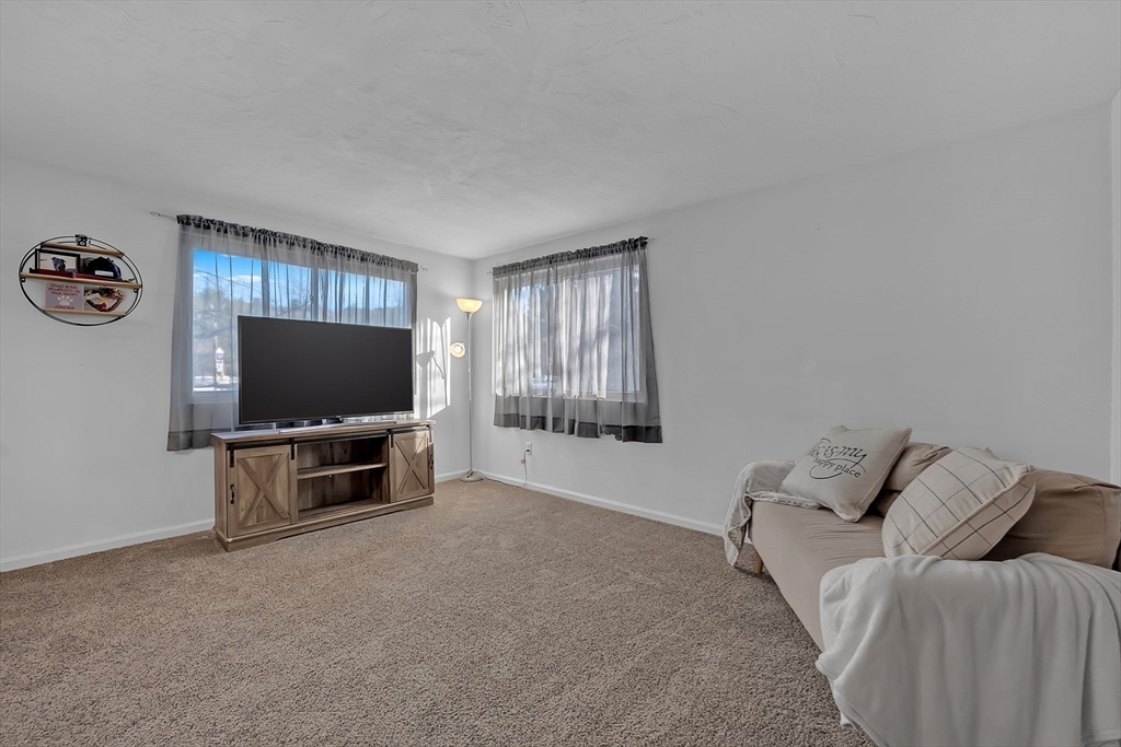 28 Southbridge Road, Unit 308 Charlton, MA 01507 - Photo 8 of 26