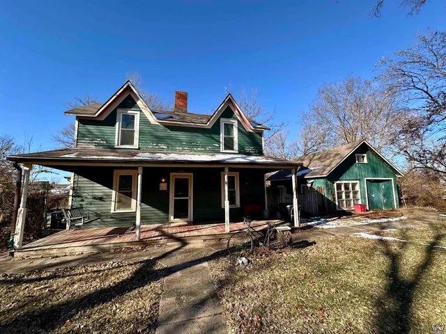 $80,000 | 315 Pierce Street, Maple Hill, KS 66507