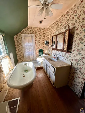 $80,000 | 315 Pierce Street, Maple Hill, KS 66507