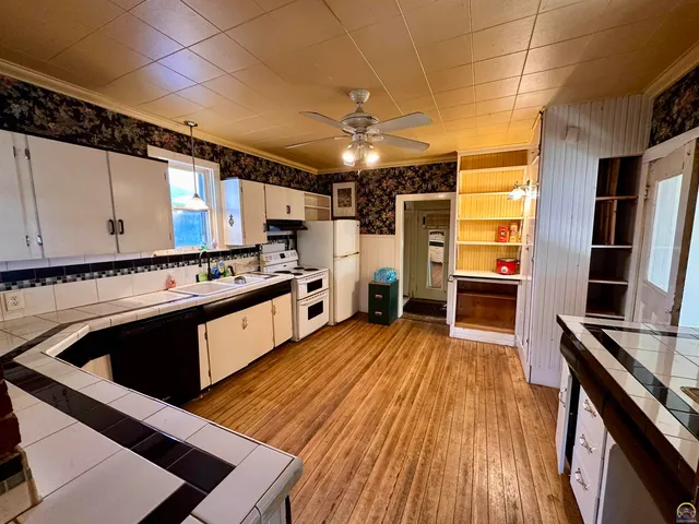 $80,000 | 315 Pierce Street, Maple Hill, KS 66507