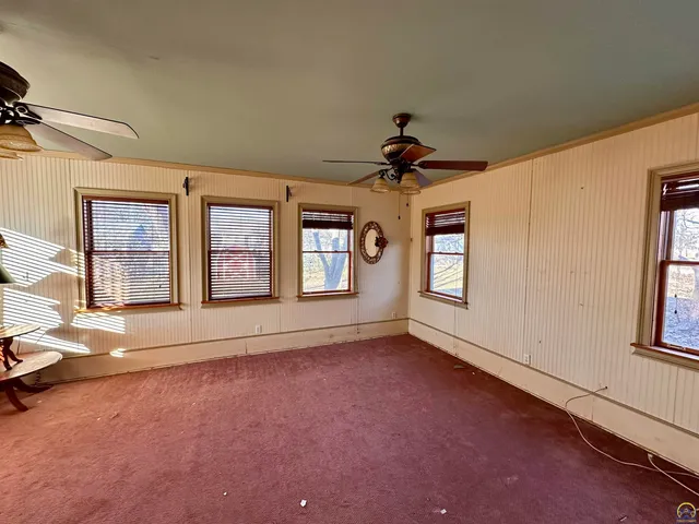 $80,000 | 315 Pierce Street, Maple Hill, KS 66507