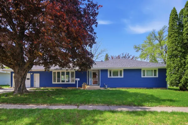 $249,000 | 105 21st Street Northwest, Austin, MN 55912
