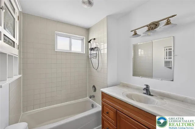 $1,850 | 406 South 18th Street, Allentown, PA 18104