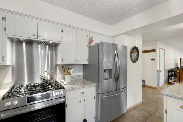 $650,000 | 5245 Oxford Street North, Shoreview, MN 55126