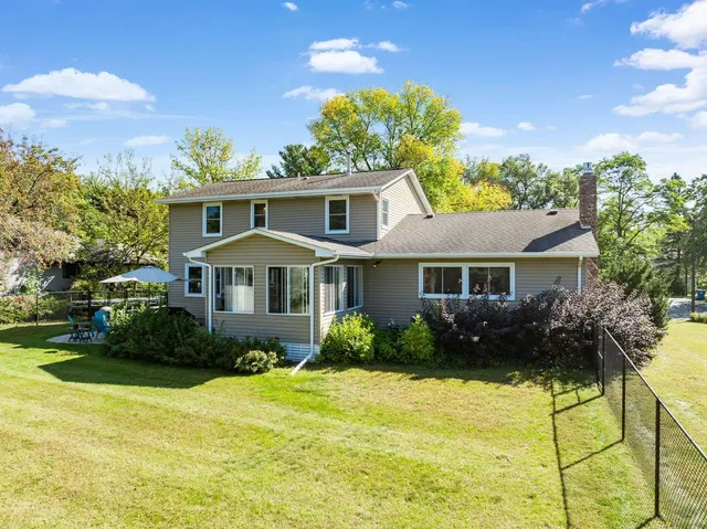 $650,000 | 5245 Oxford Street North, Shoreview, MN 55126