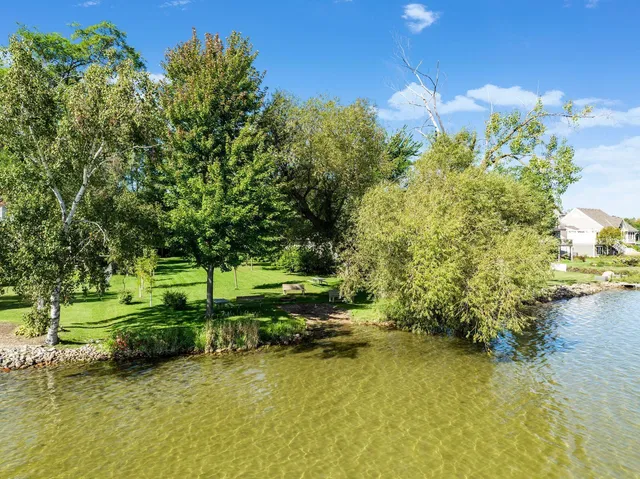 $650,000 | 5245 Oxford Street North, Shoreview, MN 55126