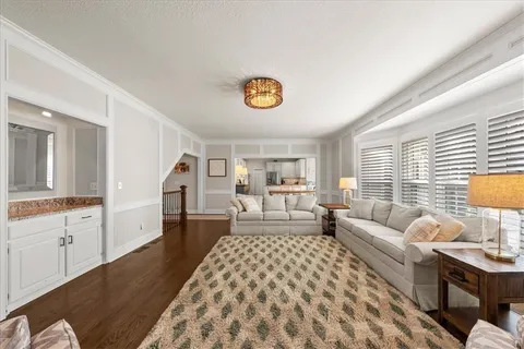 $925,000 | 3405 West 129th Street, Leawood, KS 66209