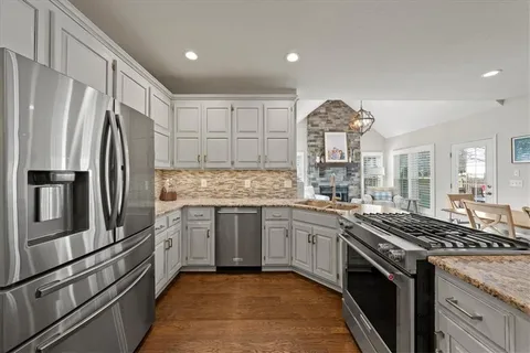 $925,000 | 3405 West 129th Street, Leawood, KS 66209