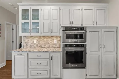 $925,000 | 3405 West 129th Street, Leawood, KS 66209