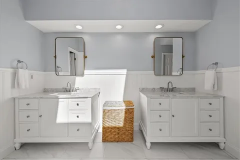 $925,000 | 3405 West 129th Street, Leawood, KS 66209