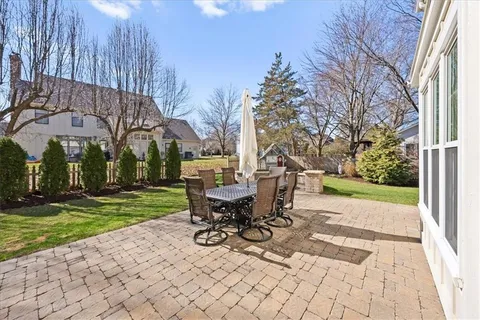 $925,000 | 3405 West 129th Street, Leawood, KS 66209