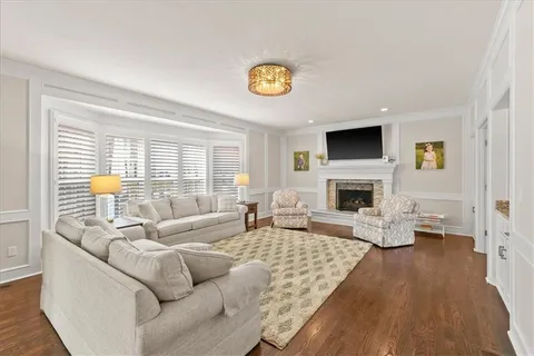 $925,000 | 3405 West 129th Street, Leawood, KS 66209