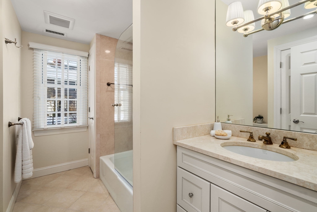 70 Jericho Road, Unit 70 Weston, MA 02493 - Photo 17 of 32