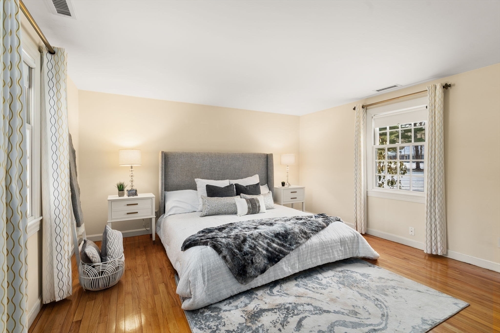 70 Jericho Road, Unit 70 Weston, MA 02493 - Photo 20 of 32