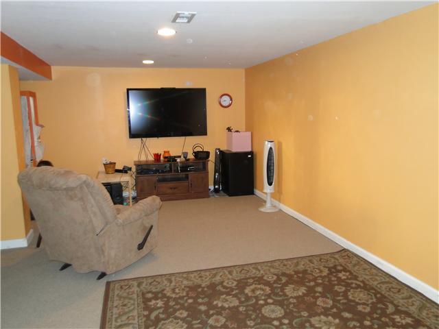 3583 Tremaine Road Columbus, OH 43232 - Photo 8 of 17 Gallery Image 8