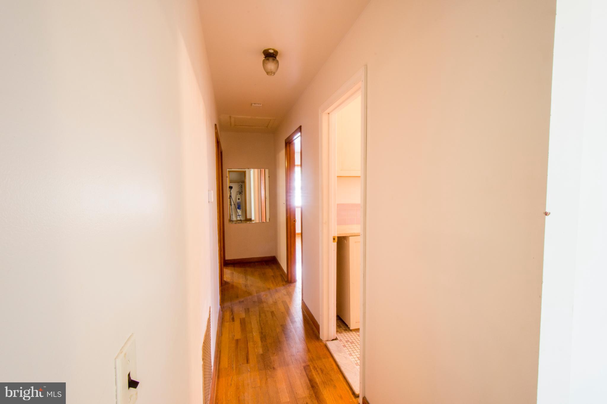 3203 Brezina Place Edgewater, MD 21037 - Photo 16 of 26 Hallway