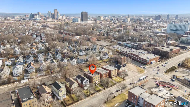 $1,800 | 364 Woodland Street, Hartford, CT 06112