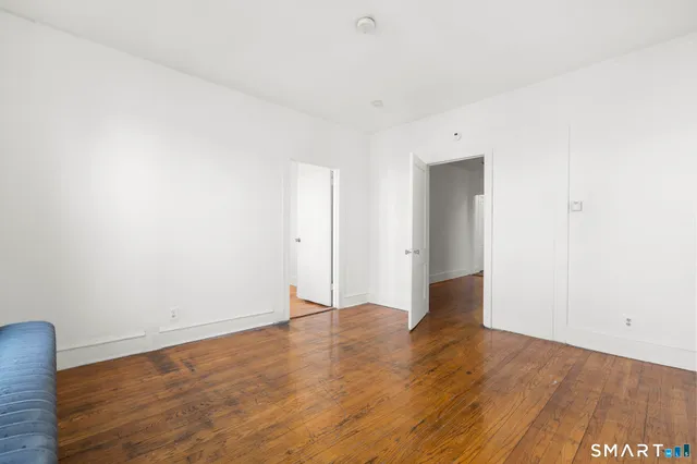 $1,800 | 364 Woodland Street, Hartford, CT 06112