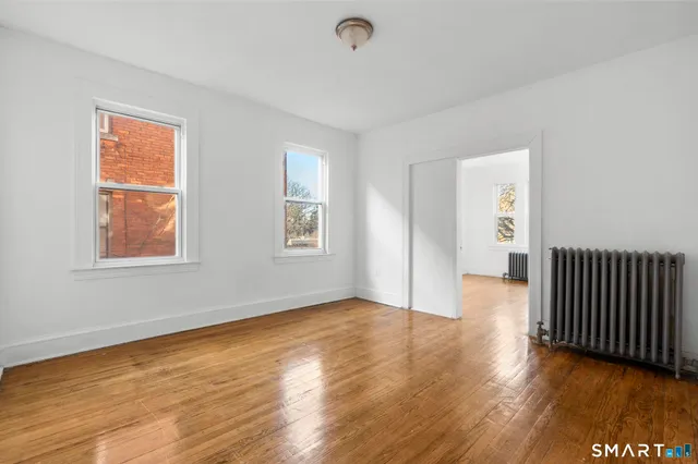 $1,800 | 364 Woodland Street, Hartford, CT 06112