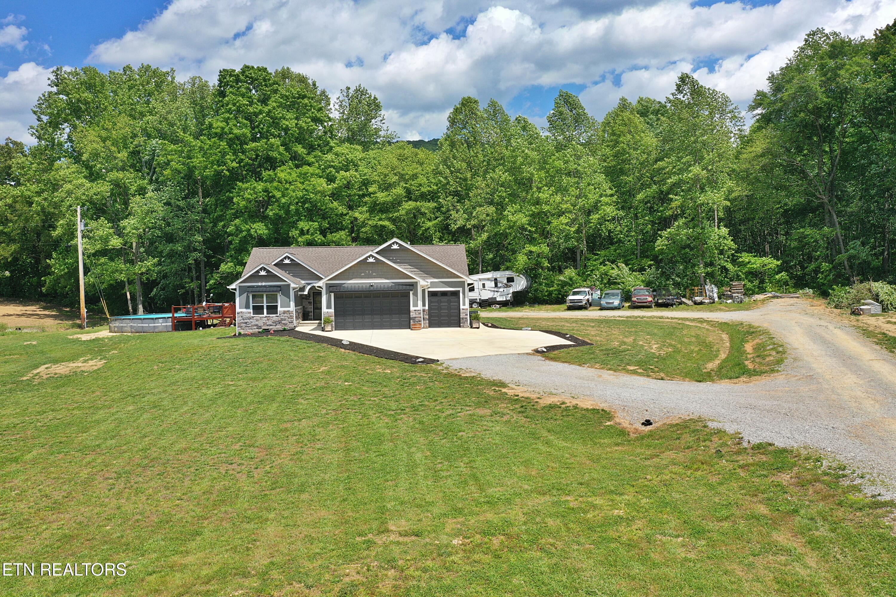 301 Lowin Fields Pvt Road Winfield, TN 37892 - Photo 34 of 49 DJI_0216