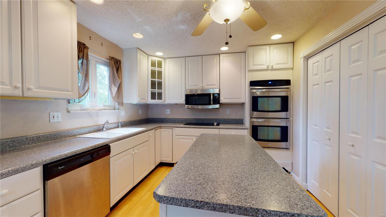 1221 Shadow Ridge Crossing O'Fallon, IL 62269 - Photo 16 of 40