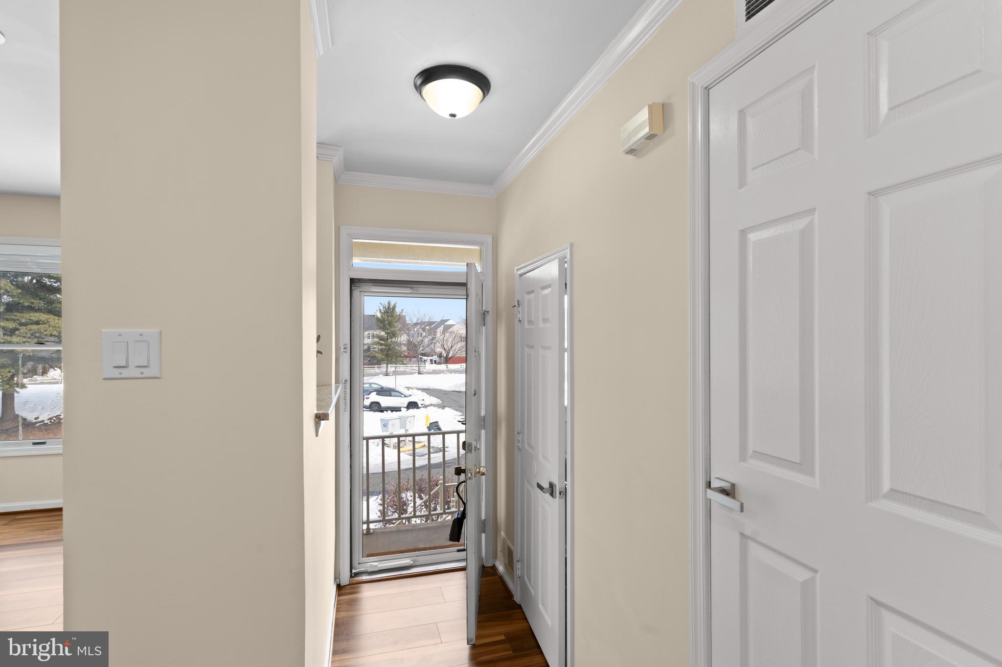 7823 Sabre Court Manassas, VA 20109 - Photo 3 of 39 Foyer
