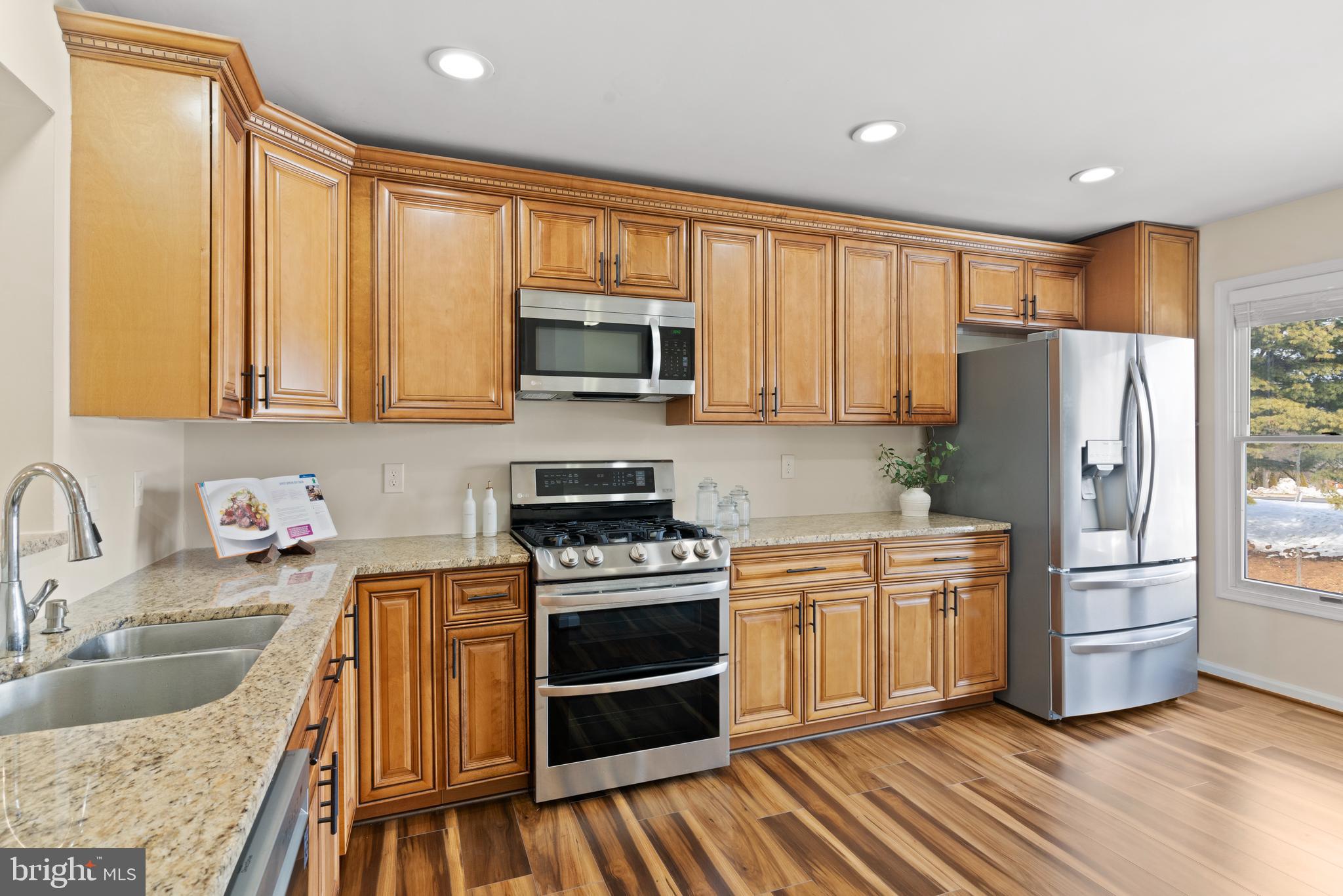 7823 Sabre Court Manassas, VA 20109 - Photo 4 of 39 Kitchen