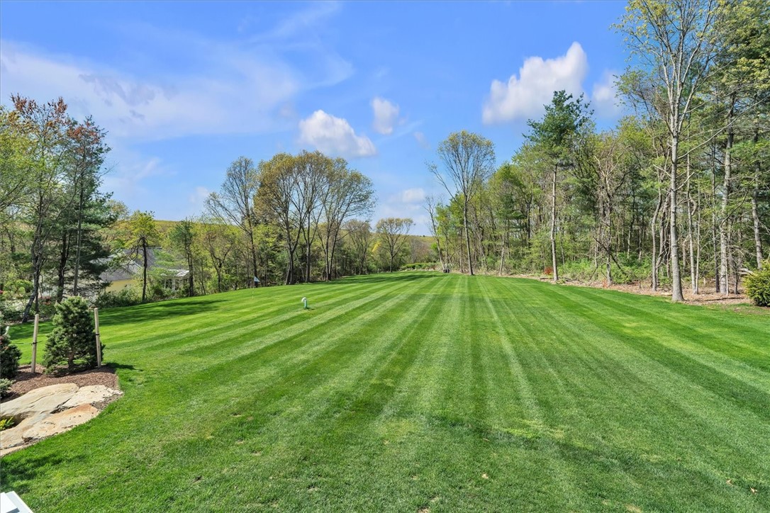 117 Mann School Road Smithfield, RI 02917 - Photo 8 of 48