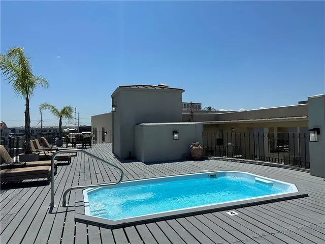 $2,000 | 330 Julia Street, Unit 205, New Orleans, LA 70130