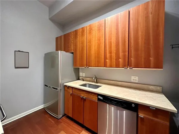 $2,000 | 330 Julia Street, Unit 205, New Orleans, LA 70130