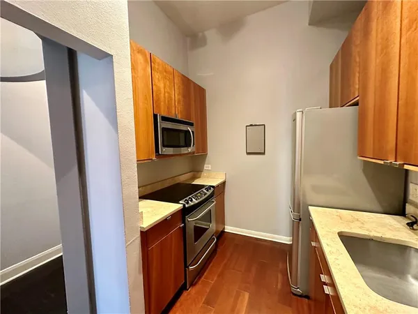 $2,000 | 330 Julia Street, Unit 205, New Orleans, LA 70130