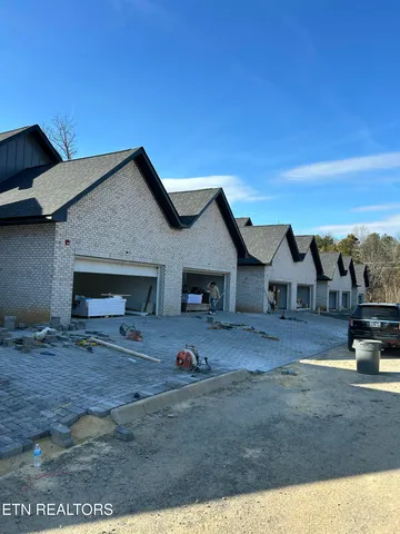 $729,900 | 623 October Glory Lane, Knoxville, TN 37934