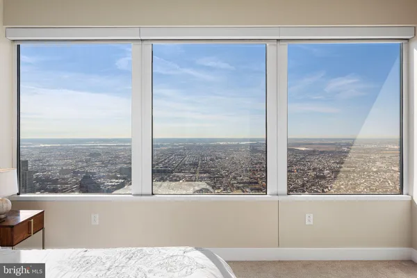 $1,595,000 | 50 South 16th Street, Unit 5301, Philadelphia, PA 19103