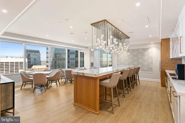 $1,595,000 | 50 South 16th Street, Unit 5301, Philadelphia, PA 19103