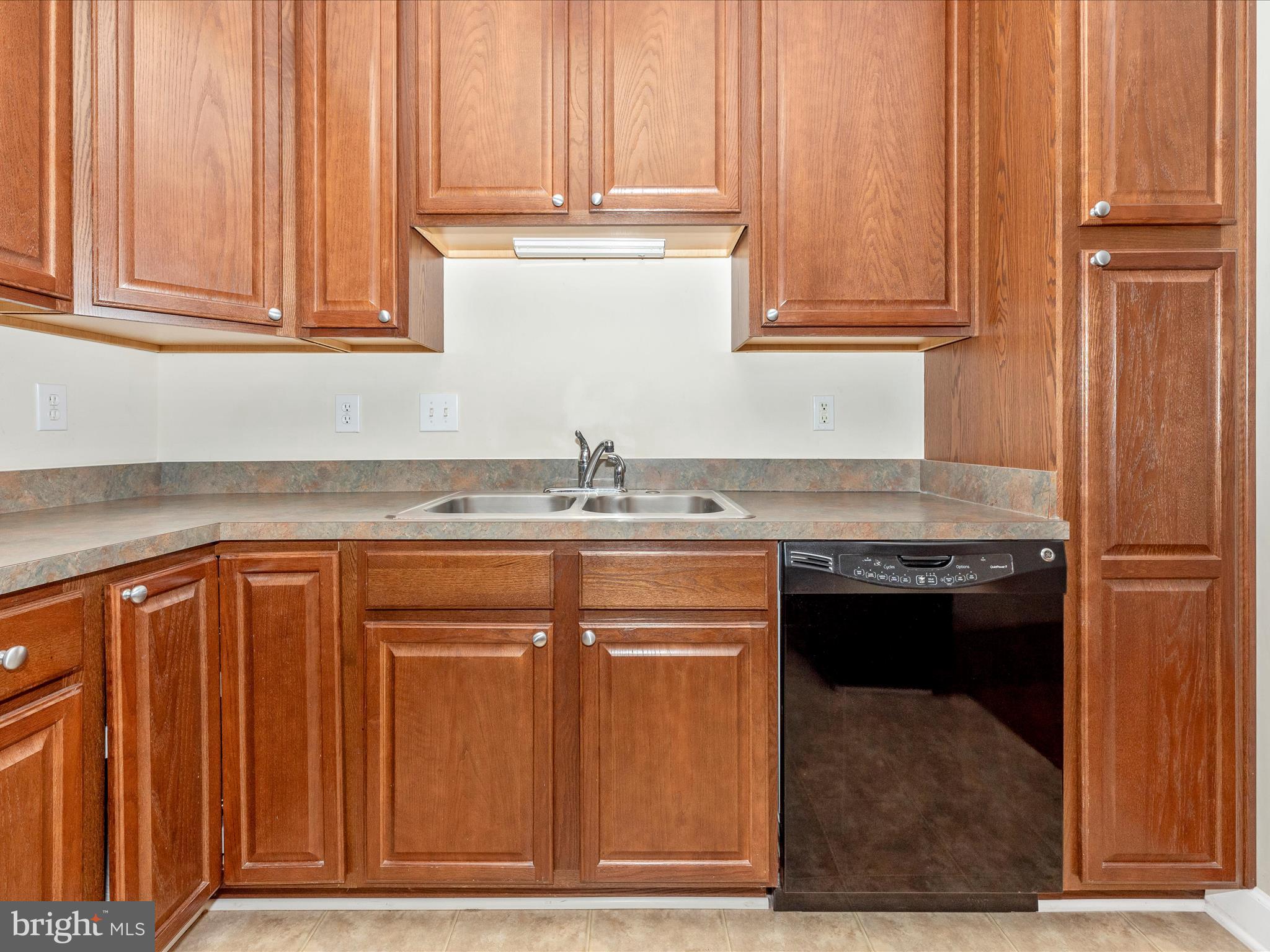 120 Burgess Hill Way, Unit 207 Frederick, MD 21702 - Photo 22 of 67 Kitchen