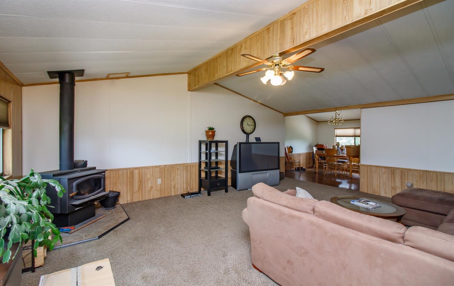 1916 Worthington Road Eagle Point, OR 97524 - Photo 8 of 26 Additional Photo