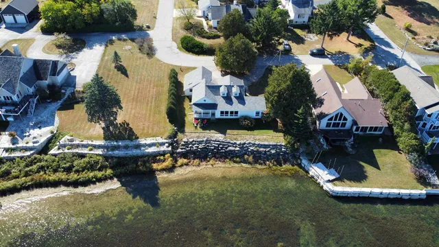 $869,900 | 853 Circle Ridge Circle, Sturgeon Bay, WI 54235