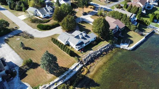 $869,900 | 853 Circle Ridge Circle, Sturgeon Bay, WI 54235