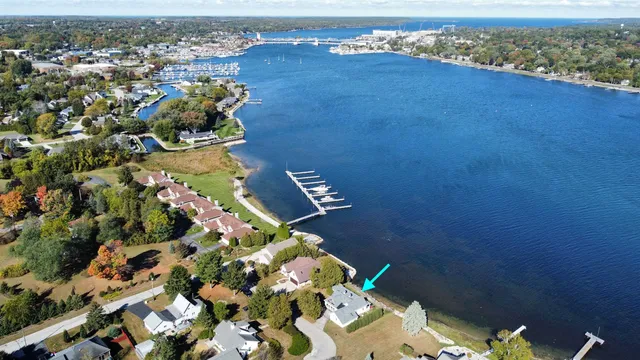 $869,900 | 853 Circle Ridge Circle, Sturgeon Bay, WI 54235