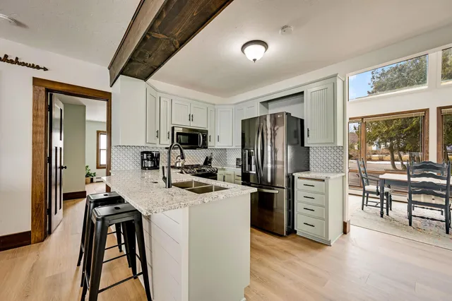 $869,900 | 853 Circle Ridge Circle, Sturgeon Bay, WI 54235