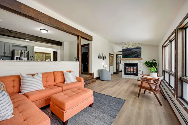 $869,900 | 853 Circle Ridge Circle, Sturgeon Bay, WI 54235