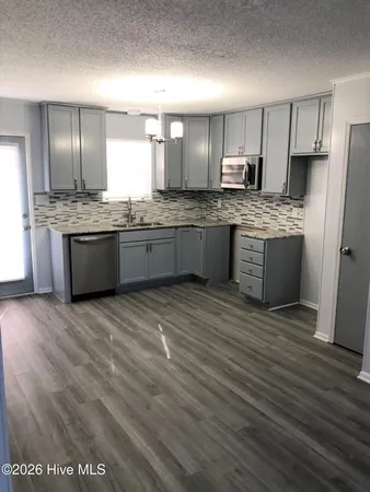 $1,095 | 100 Ravenwood Drive, Unit A, Jacksonville, NC 28546